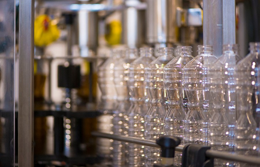 El PET reciclado, solución para el envase plástico alimentario que pide la UE