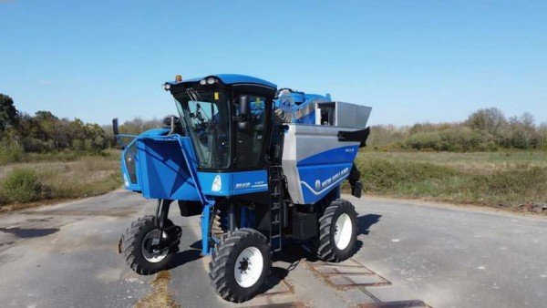 Braud 11.90X Multi, la nueva cosechadora de olivar y almendro de New Holland