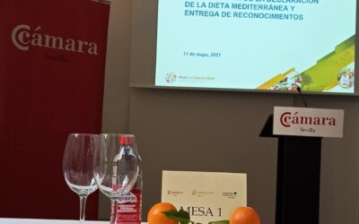 El tomate de Los Palacios, las naranjas o la aceituna de mesa sevillana. Son los protagonistas en la entrega de reconocimientos por la promoción de la #DietaMediterránea evento que hoy me toca presentar en @camaradesevilla @MDNETinterreg #Sevilla #dieta #Food @andaluciasabe_