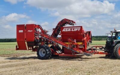 Alfersán presenta en Valladolid la nueva cosechadora de ajos AsaLift T260B