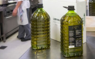 Oriva premia a los hosteleros por su conocimiento sobre el aceite de orujo de oliva