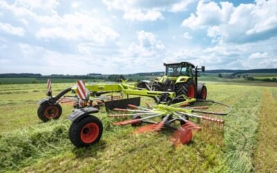 CLAAS lanza una nueva generación de hileradores de doble rotor con hilerado central