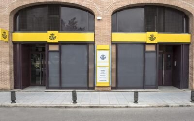 Correos instalará 1.500 cajeros automáticos en el medio rural para luchar contra la exclusión financiera de su población