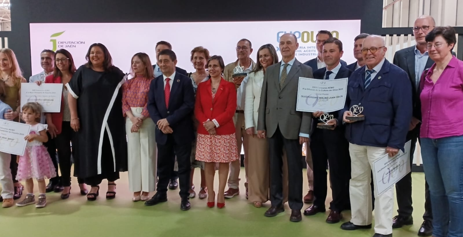 Entrega premio AEMO a Cata Sevilla
